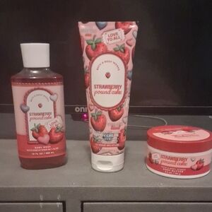 Bath & Body Works Strawberry Pound Cake Body Wash Set - Red and White